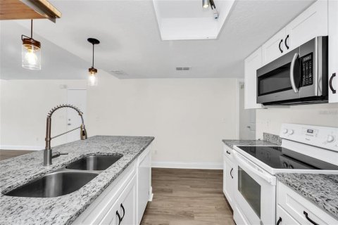 Condominio en alquiler en Kissimmee, Florida, 3 dormitorios, 123.19 m2 № 1815581 - foto 13