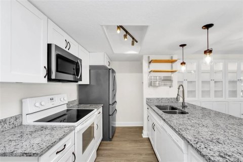 Condominio en alquiler en Kissimmee, Florida, 3 dormitorios, 123.19 m2 № 1815581 - foto 11