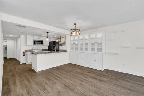 Condominio en alquiler en Kissimmee, Florida, 3 dormitorios, 123.19 m2 № 1815581 - foto 7
