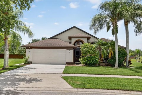 Casa en venta en Kissimmee, Florida, 3 dormitorios № 1806472 - foto 1