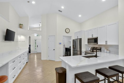 Casa en venta en Kissimmee, Florida, 3 dormitorios № 1806472 - foto 27