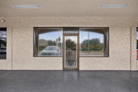 Immobilier commercial à Longwood, Floride 557.41 m2 № 2361424
