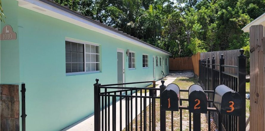 Propiedad comercial en Hallandale Beach, Florida 185.62 m2 № 2175363