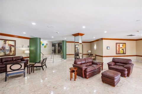 Copropriété à vendre à Hallandale Beach, Floride: 1 chambre, 77.48 m2 № 1979702 - photo 3