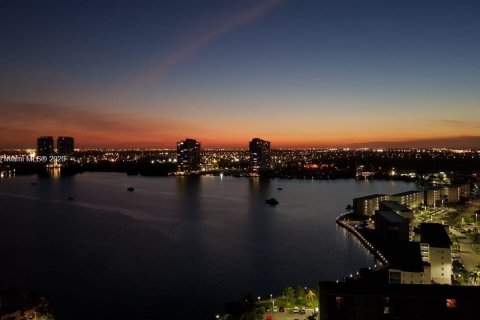 Condo in Aventura, Florida, 3 bedrooms  № 1482901 - photo 1