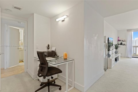 Condo in Aventura, Florida, 3 bedrooms  № 1482901 - photo 23