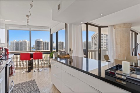 Condo in Aventura, Florida, 3 bedrooms  № 1482901 - photo 5