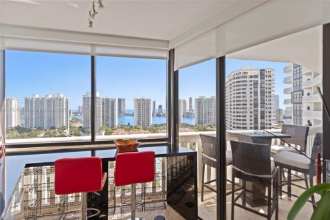 Condo in Aventura, Florida, 3 bedrooms  № 1482901 - photo 2