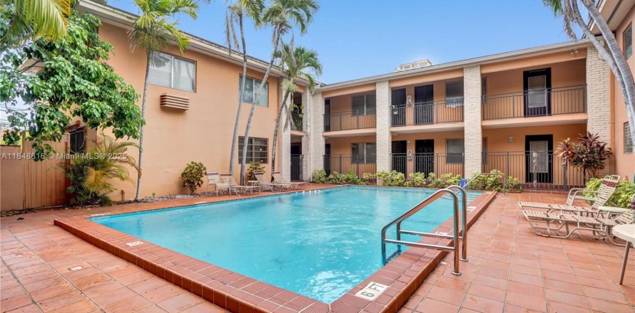 Apartamento en Coral Gables, Florida 1 dormitorio, 65.03 m2 № 1850631