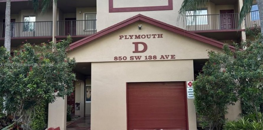 Condominio en Pembroke Pines, Florida, 2 dormitorios  № 1952033