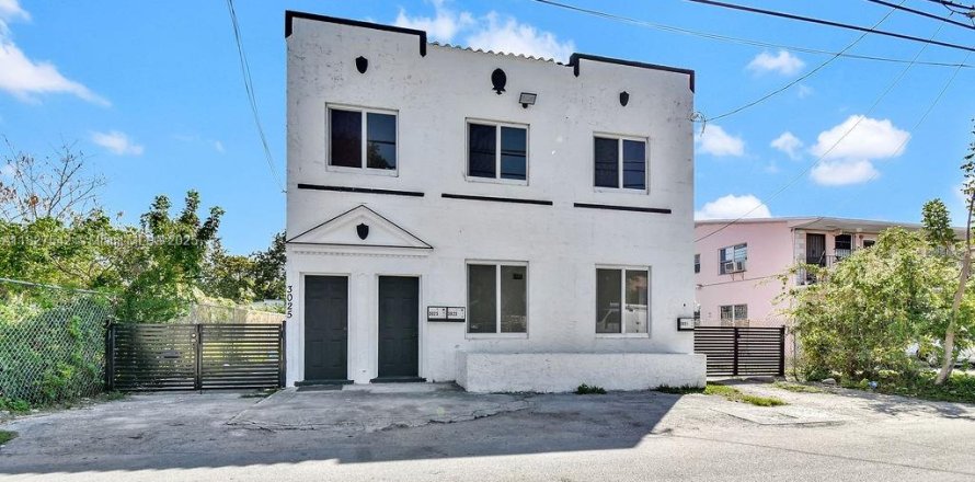 Appartement à Miami, Floride 3 chambres, 223.34 m2 № 1798944
