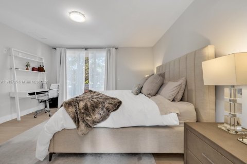 Touwnhouse à vendre à Miami, Floride: 3 chambres, 184.04 m2 № 1970757 - photo 14
