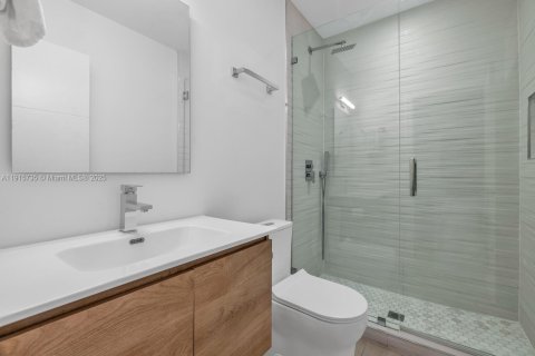 Touwnhouse à vendre à Miami, Floride: 3 chambres, 184.04 m2 № 1970757 - photo 18