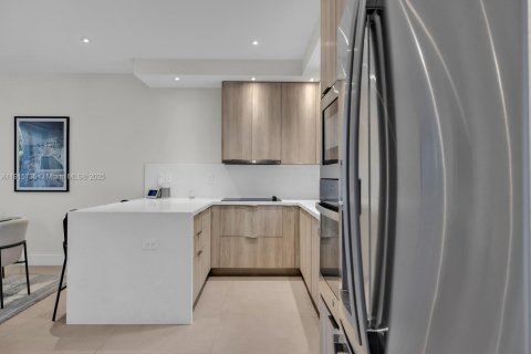 Touwnhouse à vendre à Miami, Floride: 3 chambres, 184.04 m2 № 1970757 - photo 26