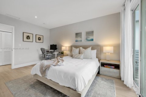 Touwnhouse à vendre à Miami, Floride: 3 chambres, 184.04 m2 № 1970757 - photo 11