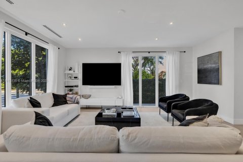 Touwnhouse à vendre à Miami, Floride: 3 chambres, 184.04 m2 № 1970757 - photo 6