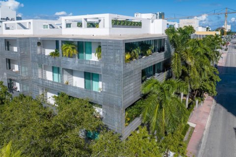 Copropriété à louer à Miami Beach, Floride: 2 chambres, 92.44 m2 № 1948276 - photo 1