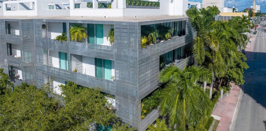 Condo à Miami Beach, Floride, 2 chambres  № 1948276