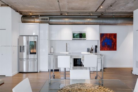 Copropriété à louer à Miami Beach, Floride: 2 chambres, 92.44 m2 № 1948276 - photo 6