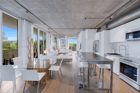 Copropriété à louer à Miami Beach, Floride: 2 chambres, 92.44 m2 № 1948276 - photo 3