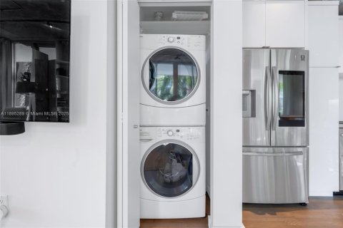 Copropriété à louer à Miami Beach, Floride: 2 chambres, 92.44 m2 № 1948276 - photo 20