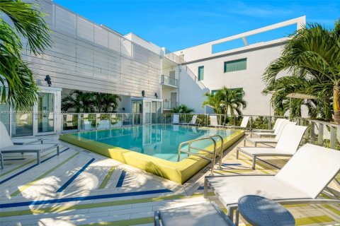 Copropriété à louer à Miami Beach, Floride: 2 chambres, 92.44 m2 № 1948276 - photo 21