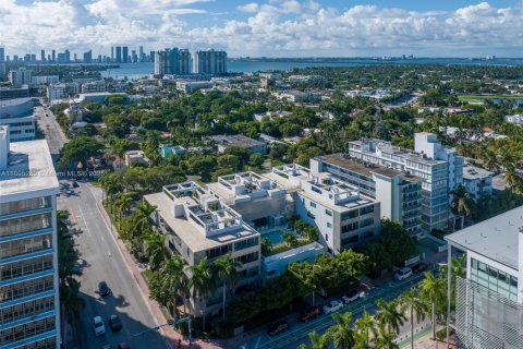 Copropriété à louer à Miami Beach, Floride: 2 chambres, 92.44 m2 № 1948276 - photo 24