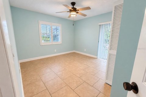 Villa ou maison à louer à Apollo Beach, Floride: 3 chambres, 196.77 m2 № 2413957 - photo 26