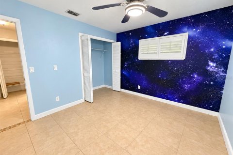 Villa ou maison à louer à Apollo Beach, Floride: 3 chambres, 196.77 m2 № 2413957 - photo 25