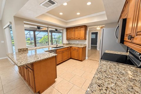 Villa ou maison à louer à Apollo Beach, Floride: 3 chambres, 196.77 m2 № 2413957 - photo 11