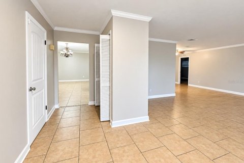 Villa ou maison à louer à Apollo Beach, Floride: 3 chambres, 196.77 m2 № 2413957 - photo 5