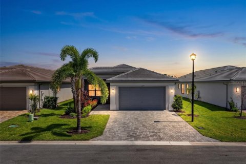 House in Saint Lucie, Florida 3 bedrooms, 191.75 sq.m. № 2286983