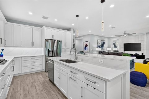 Villa ou maison à vendre à Saint Lucie, Floride: 3 chambres, 191.75 m2 № 2286983 - photo 23