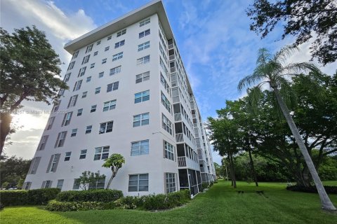 Copropriété à vendre à Pompano Beach, Floride: 2 chambres, 102.19 m2 № 1834102 - photo 21
