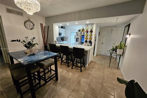 Copropriété à vendre à Pompano Beach, Floride: 2 chambres, 102.19 m2 № 1834102 - photo 2