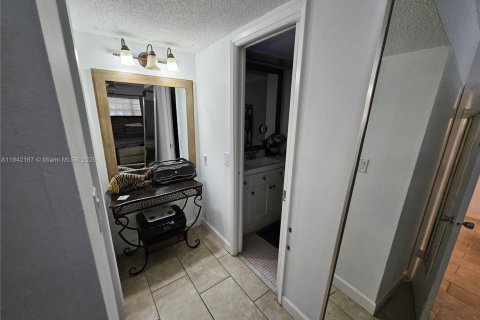 Copropriété à vendre à Pompano Beach, Floride: 2 chambres, 102.19 m2 № 1834102 - photo 18