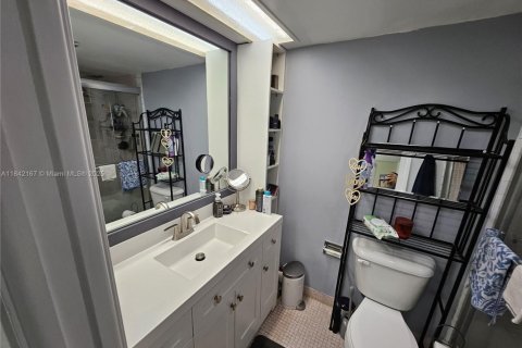 Copropriété à vendre à Pompano Beach, Floride: 2 chambres, 102.19 m2 № 1834102 - photo 16