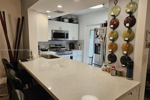 Copropriété à vendre à Pompano Beach, Floride: 2 chambres, 102.19 m2 № 1834102 - photo 24
