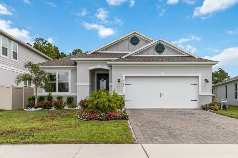 House in Clermont, Florida 4 bedrooms, 215.07 sq.m. № 1822327 - photo 1