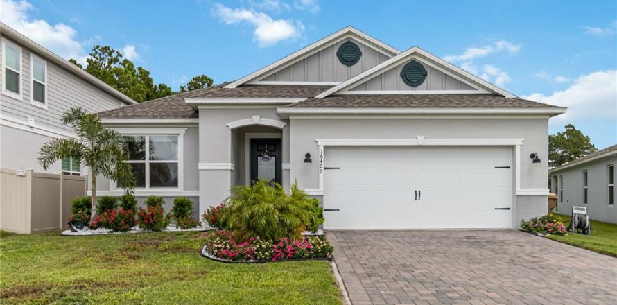 House in Clermont, Florida 4 bedrooms, 215.07 sq.m. № 1822327