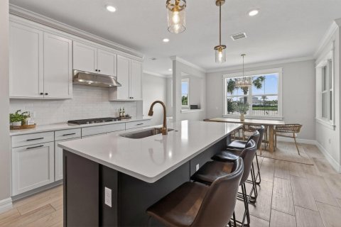 House in Palm Beach Gardens, Florida 4 bedrooms, 252.32 sq.m. № 2146985 - photo 14