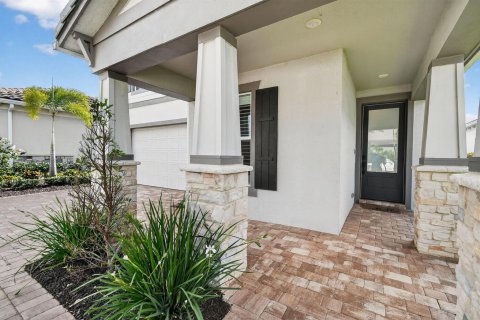 House in Palm Beach Gardens, Florida 4 bedrooms, 252.32 sq.m. № 2146985 - photo 6