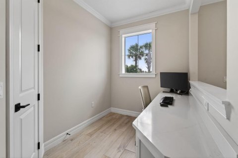 House in Palm Beach Gardens, Florida 4 bedrooms, 252.32 sq.m. № 2146985 - photo 23
