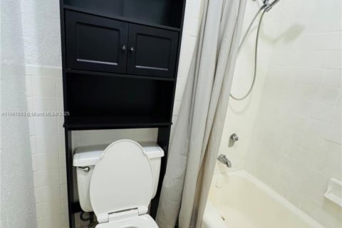 Condo in Davenport, Florida  № 1941785 - photo 9