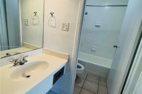 Condo in Davenport, Florida  № 1941785 - photo 8