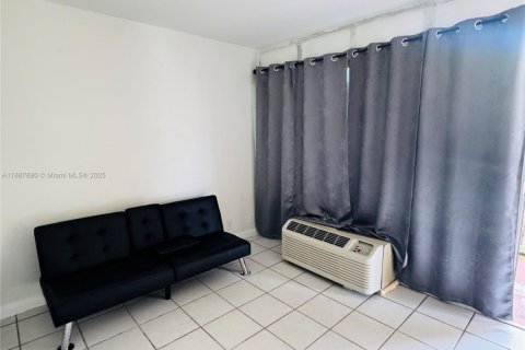 Condo in Davenport, Florida  № 1941785 - photo 4