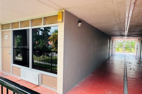 Condo in Davenport, Florida  № 1941785 - photo 2