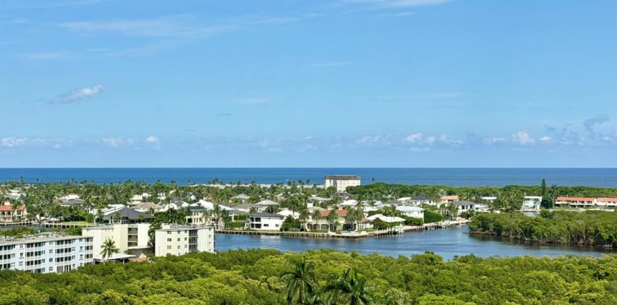 Condo in Boynton Beach, Florida, 2 bedrooms № 2392886