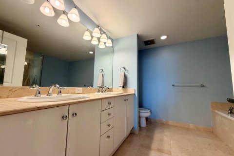 Condo in Boynton Beach, Florida, 2 bedrooms № 2392886 - photo 12