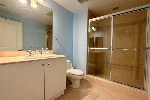 Condo in Boynton Beach, Florida, 2 bedrooms № 2392886 - photo 15
